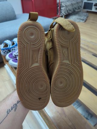 NIKE Air Force 1 - Bota Marrón 38.5