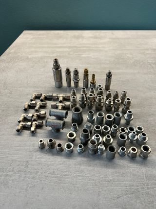 lotto materiale idraulico raccordi ottone-acciaio