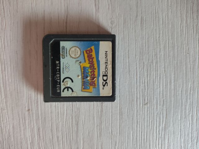 Nintendo DS Lite blanca + juego