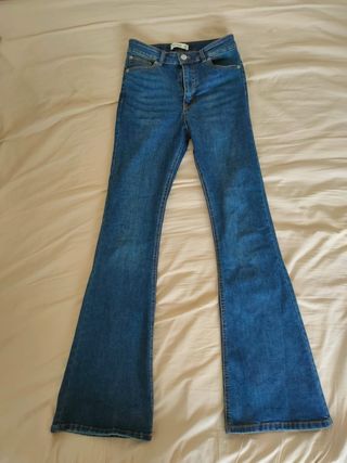 Vaqueros campana PullBear -talla 36