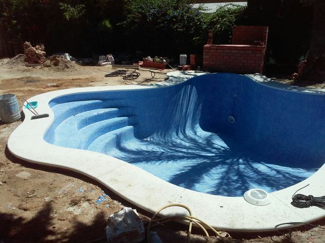 Embellece piscina salina