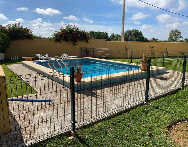 Embellece piscina salina