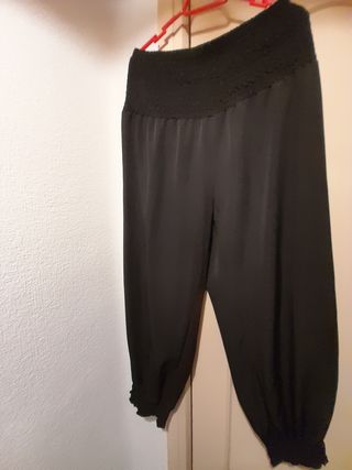 Pantalón bombacho negro