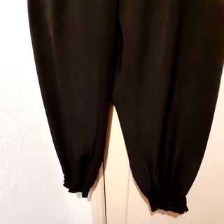 Pantalón bombacho negro