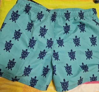 Bañador corto estampado tortugas