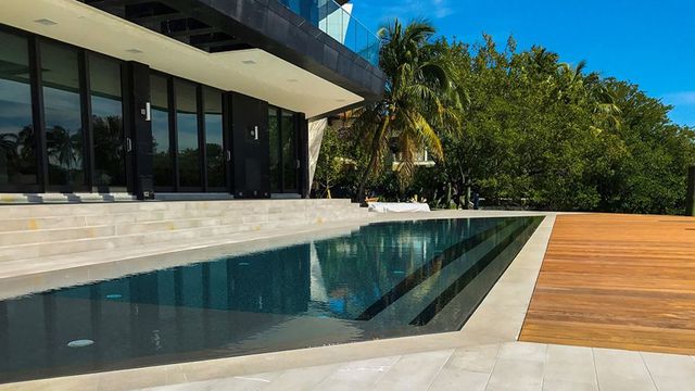 Dale un giro a piscina salina