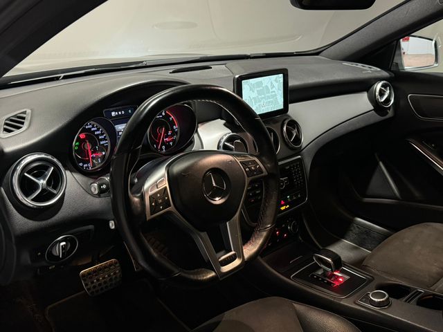 Mercedes-Benz GLA 2015