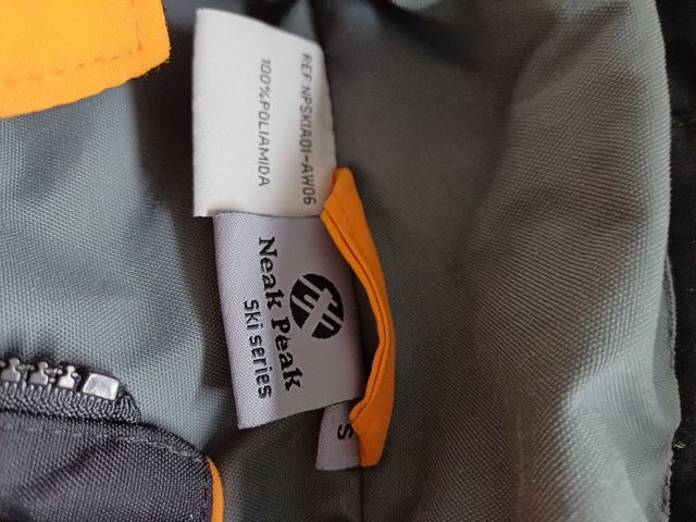 Chaqueta y pantalón  Nieve Neak Peak