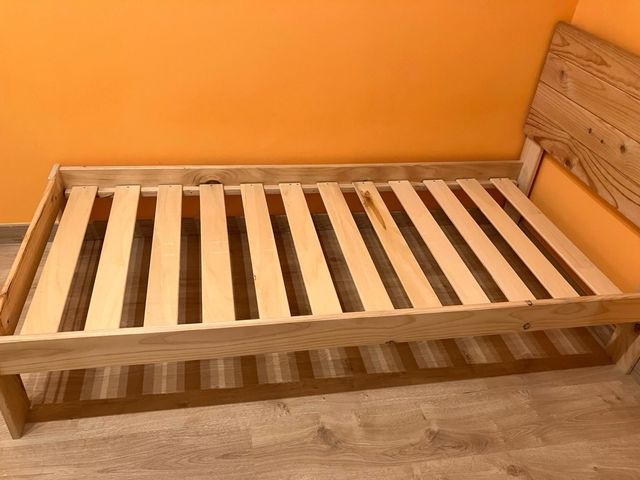 Cama madera niño 180x80, está montada.
