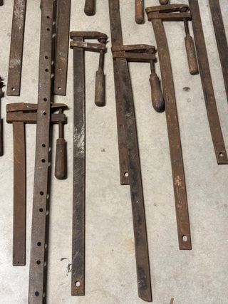 Sargentos antiguos de hierro - 16 unidades