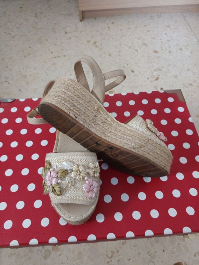 Alpargatas cuña beige🌸