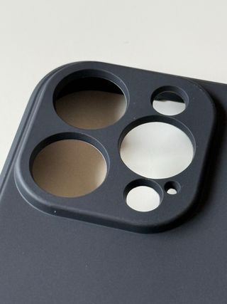 Carcasa iPhone 16 Pro - Negra