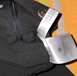 Peto negro de mujer.
