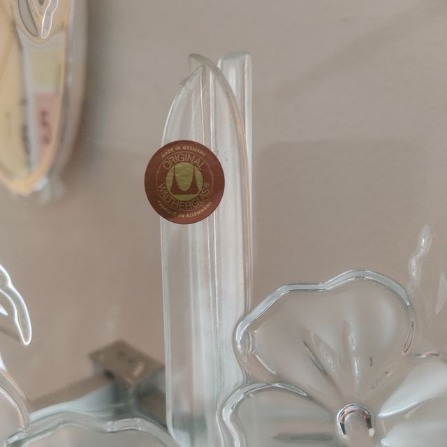 Fuente cristal tallado flores