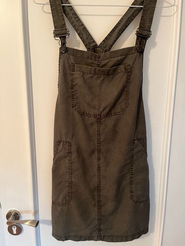 Vestido peto verde militar