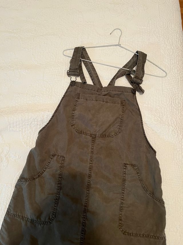 Vestido peto verde militar