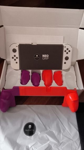 Skull & Co. Neo Grip - Nintendo Switch OLED