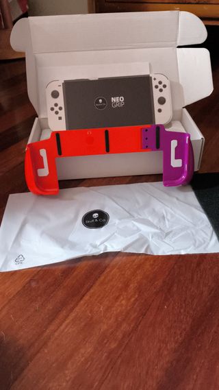 Skull & Co. Neo Grip - Nintendo Switch OLED