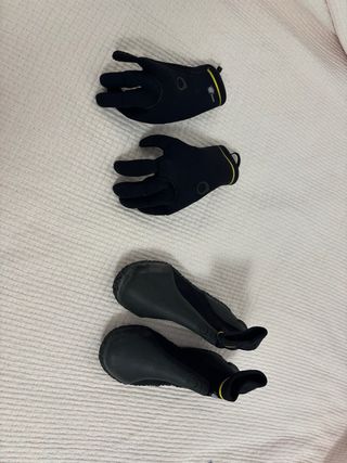 Traje neopreno Mares - aletas y guantes