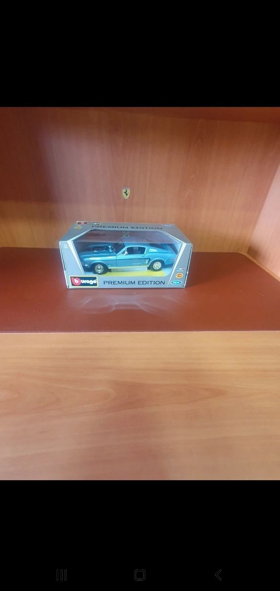 Ford Mustang GT Cobra Jet Bburago scala da 1/18