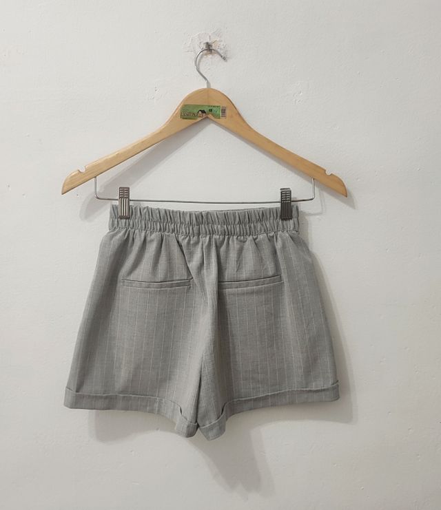 Short cintura alta gris mujer Bershka Talla S