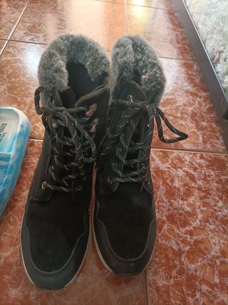 Sandalias Stitch + Botín pelo, talla 38