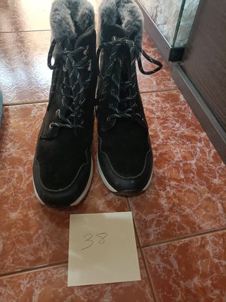 Sandalias Stitch + Botín pelo, talla 38