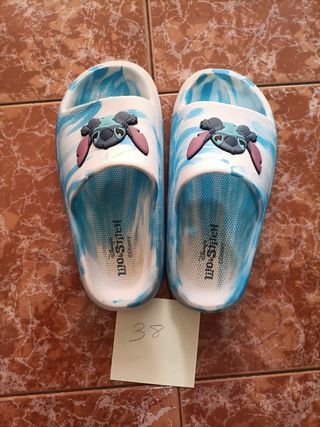 Sandalias Stitch + Botín pelo, talla 38