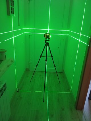 Nivel Láser 360º - Alta precisión con trípode nuev