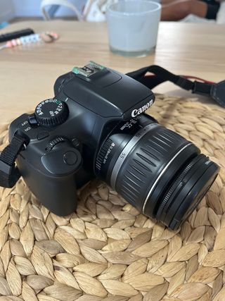 Canon EOS 1100D - Cámara Réflex