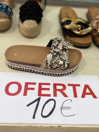 Sandalias planas serpiente - Nº36 unico par