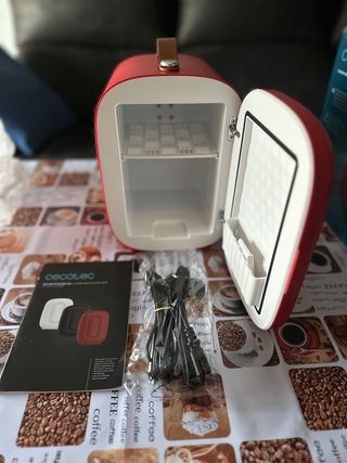 Mini nevera Cecotec Bolero Bora 4L roja