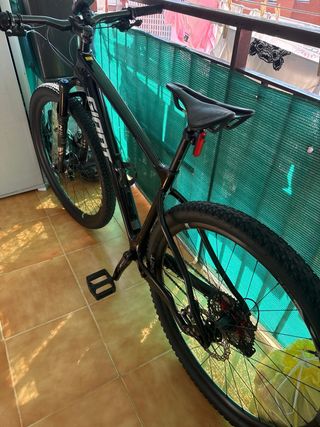 Bicicleta Giant MTB Carbono 29" Talla M