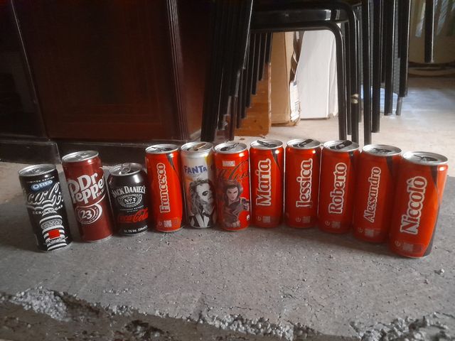 11 lattine CocaCola & Marvel