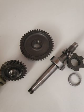 CAJA ENGRANAJES VESPINO AL
