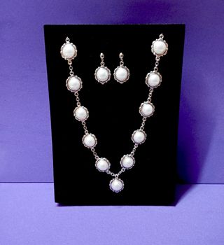 Gargantilla y pendientes vintage 