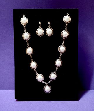 Gargantilla y pendientes vintage 