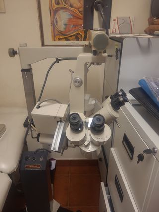 Aparatos de oftalmología en buen estado
