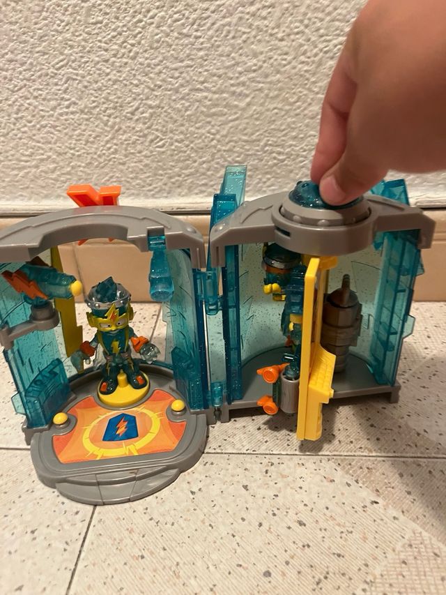 Base Kazoom SuperThings