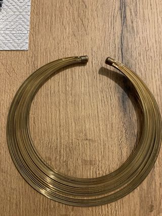 Collar dorado