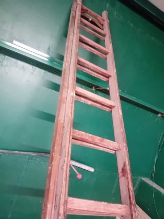 Escalera de madera de 2 tramos