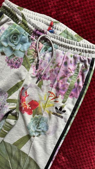 Adidas Pantalón chándal flores Mujer S  36 / 38