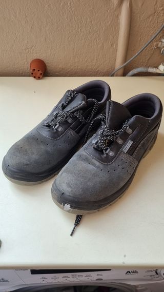 Zapatos seguridad Gris - usados