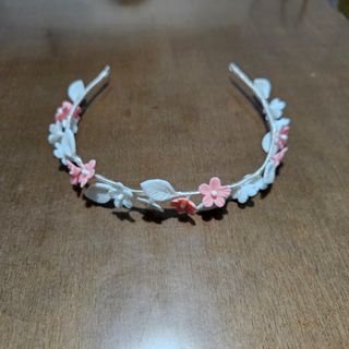Diadema de porcelana fría, tocado