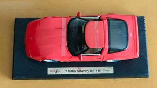 Coche Maisto Corvette Coupé 1996 1:18