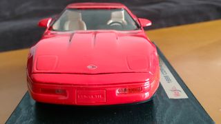 Coche Maisto Corvette Coupé 1996 1:18