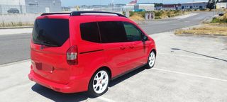 Ford Tourneo Courier 2015