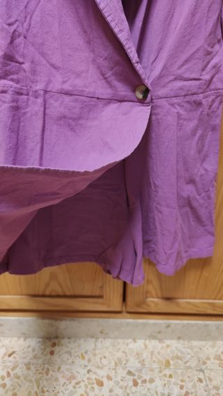 Vestido mono corto morado