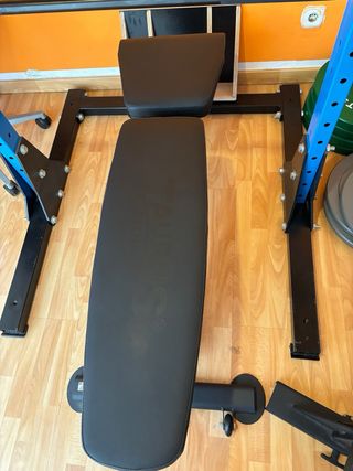 Squat rack + Banco taurus + barra + EZ + discos
