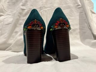 Zapatos Alma en Pena tacón verde azulado